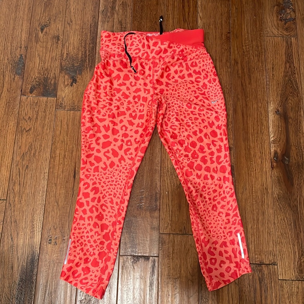 Nike pro leopard leggings